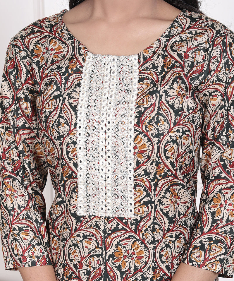 Miramaar Women's Green Lace Work Round Neck Straight Rayon Kurti