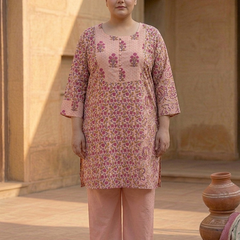 Miramaar Women's Peach Printed Cotton Straight Kurti