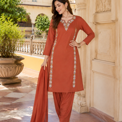 Women Orange Printed Round Neck Kurta with Straight Pants & Printed Dupatta