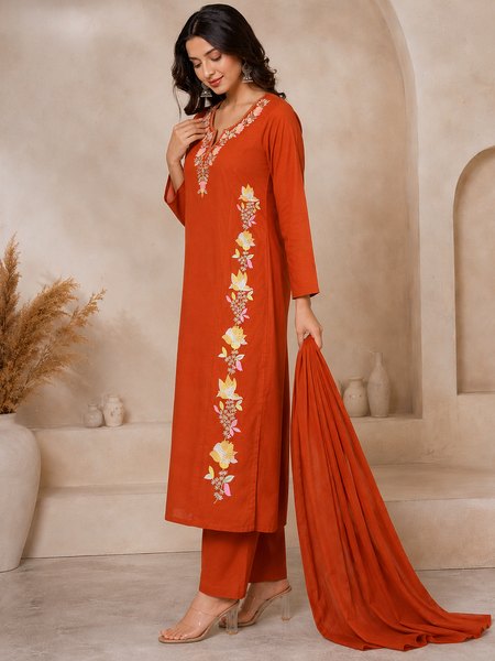 Women Orange Printed Round Neck Kurta with Straight Pants & Printed Dupatta