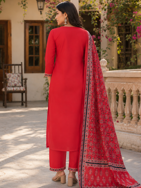 Women Red Printed Round Neck Kurta with Straight Pants & Printed Dupatta