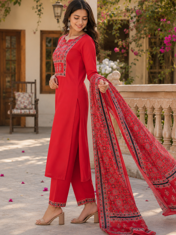 Women Red Printed Round Neck Kurta with Straight Pants & Printed Dupatta