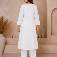 Women WHITE Printed Round Neck Kurta with Straight Pants & Printed Dupatta